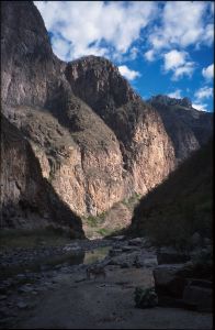 Řeka Rio Urique na dně Měděného kaňonu - Barranca del Cobre